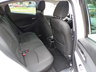 Mazda 2 Mazda 2 1.5 Skyactiv-G Dynamic+ NAVI TEL CRUISECONT PARELMOER WIT METALIC... - afbeelding nr 17