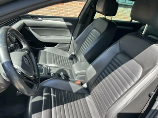 Volkswagen Passat Volkswagen Passat Variant 1.4 TSI GTE Leer/Digitaal Dashbord/Pdc/Ecc/ - afbeelding nr 19