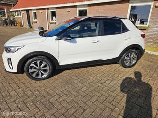Kia Stonic Kia Stonic 1.0 T-GDi MHEV DynamicPlusLine - afbeelding nr 2