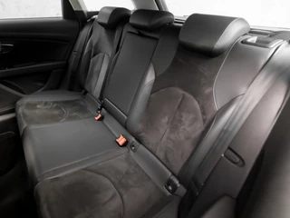 SEAT Leon (NAVIGATIE, CLIMATE, LEDER/ALCANTARA, GETINT GLAS, SPORTSTOELEN, LED KOPLAMPEN, ARMSTEUN, PARKEERSENSOREN, TREKHAAK, NIEUWE APK, NIEUWSTAAT) - afbeelding nr 14