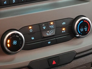 Ford Transit Custom Ford Transit Custom 131pk L2H1 Trend Trekhaak Camera Cruise control Airco Parkeersensoren 3-Zits Euro6 - afbeelding nr 25