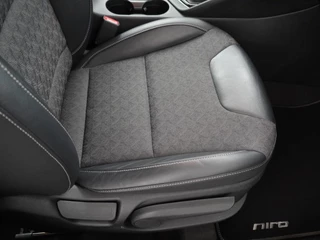 Kia Niro Kia Niro 1.6 GDi Hybrid DynamicLine - Navigatie - Camera - Climate control - Cruise control - All Season - Fabrieksgarantie tot 09-2026 - afbeelding nr 24