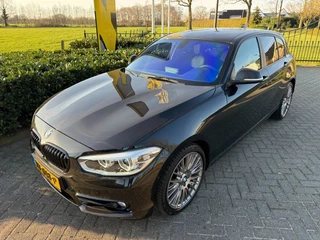 BMW 1 Serie 118i Aut8 Sport Line Edition Led / Carplay / Camera