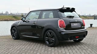 MINI Cooper MINI Cooper 1.5 | JCW Pakket | Stoelverwarming | NAP | LED | - afbeelding nr 11