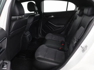 Mercedes-Benz GLA Mercedes-Benz GLA-klasse 180 CDI Lease Edition | Camera | Half leder | Trekhaak | Navigatie | Xenon | Cruise control | Bluetooth | Park Assist | Airco | Bluetooth - afbeelding nr 6