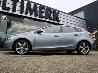 Volvo V40 Volvo V40 1.5T3 Nordic+ Automaat,Dealer onderhouden,trekhaak - afbeelding nr 24