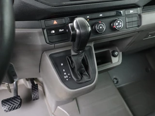 Volkswagen Crafter Volkswagen Crafter 2.0TDI 177PK DSG Automaat L3H3 | Imperiaal | Trekhaak | Navigatie | Camera | Betimmering | Airco | Cruise - afbeelding nr 15