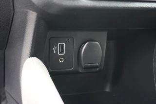 Nissan Micra Nissan Micra 1.0 IG-T N-Connecta CarPlay | Park. sensoren | Camera | Navigati - afbeelding nr 20