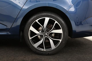 Renault Mégane Renault Mégane 1.3 TCe Bose | Trekhaak | Camera | Navigatie |  Keyless | Massage | Carplay | Dodehoek detectie | Climate control | Cruise control - afbeelding nr 27