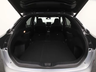 Toyota Yaris Cross Toyota Yaris Cross 1.5 Hybrid Adventure automaat | CarPlay | Navigatie | Parkeersensoren | Achteruitrijcamera | Stoelverwarming | LED verlichting | Elektrische kofferklep - afbeelding nr 17