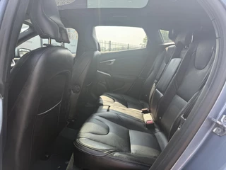 Volvo V40 Volvo V40 2.0 T2 Nordic+ Dealer Onderhouden,Pano,Leder,Navi,Camera,Pdc,Stoelverw,123pk,Clima,Cruise,Lm velgen,N.A.P,6 Bak,Apk tot 06-2026 - afbeelding nr 9