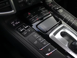 Porsche Cayenne Porsche Cayenne 3.0 S E-Hybrid 410PK / Porsche Sport Design / LED - afbeelding nr 28