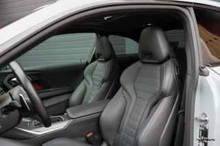 BMW 2 Serie BMW 2-serie Coupé M240i xDrive | Schuifdak | M-sportstoelen | M Perf | HUD | Active cruise | Eibach | Rijdersauto Edition - afbeelding nr 21