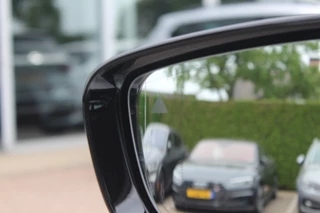 BMW 5 Serie BMW 5 Serie Touring 530e Business Ed. M Sport / Trekhaak / Panoramadak / Head-up / 19'' / Laser LED / Sfeerverlichting / Leder / Safety-pack / Stuurverwarming / Cruise Control - afbeelding nr 33