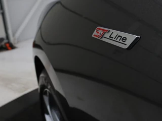Ford Focus Ford Focus 1.0 EcoBoost ST Line | Stoel & stuurverwarming |  Carplay | Navigatie | Climate control | Parkeerhulp | Cruise control | Bluetooth - afbeelding nr 27