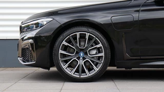 BMW 7 Serie BMW 7 Serie 745e High Executive M-Sport | Stoelventilatie | Head-up | Schuifdak | Harman/Kardon | Laserlight | Soft-Close - afbeelding nr 4