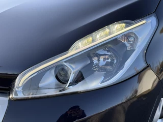 Peugeot 208 Peugeot 208 1.2 PureTech Active Automaat,Navi,Airco,Cruise,PDC,N.A.P,5 Deurs,Nieuwe Apk bij Aflevering - afbeelding nr 26
