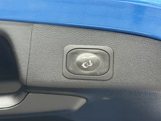 Ford Focus Ford Focus Wagon 1.0 EcoBoost Hybrid ST Line | Navigatiesysteem | Stoelverwarming | Stuurverwarming | LED verlichting | Apple CarPlay | Achteruitrijcamera | Inparkeerhulp | Parkeersensoren voor en achter - afbeelding nr 37
