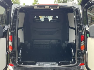 Ford Transit Custom Ford Transit Custom 320 2.5 PHEV L2H1 Black Platinum DC | SCI | 233pk | Netto bijtelling 2025 vanaf 461,- per maand! | Driver Assistance Pack Ultimate | Dubbele Zijschuifdeuren | Ford Voorraad - afbeelding nr 8