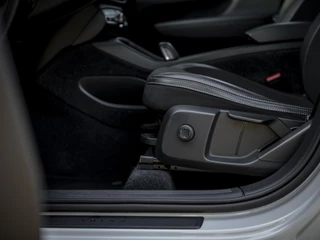Volvo XC40 Volvo XC40 1.5 T3 Momentum Pro | Intellisafe ProLine & Surround | Audio Line | El. achterklep | Navi + Apple Carplay & Android Auto | Stoelverwarming | PDC V+A + Camera achter | Full LED | Draadloos opladen - afbeelding nr 44