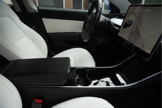 Tesla Model 3 Tesla Model 3 Performance AWD 75 kWh Long Range | Liefhebbersconditie | 464pk | Origineel Nederlands Dealer onderhouden | Carbon Spoiler | Premium Audio | 20inch - afbeelding nr 14
