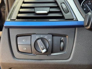 BMW 3 Serie BMW 3 Serie 320I Touring M SPORT Navi Xenon 19 Inch - afbeelding nr 29