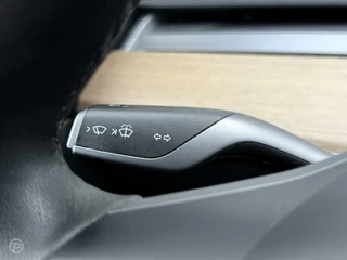 Tesla Model 3 Tesla Model 3 Standard RWD Plus 60 kWh Trekhaak Panoramadak Zwart Leder 18