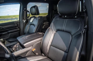 Dodge Ram 1500 Dodge Ram 1500 5.7 V8 4x4 Crew Cab Limited BPM VRIJ / ALL IN PRIJS / PANO / KLEP / WIDE BODY / GARANTIE - afbeelding nr 78