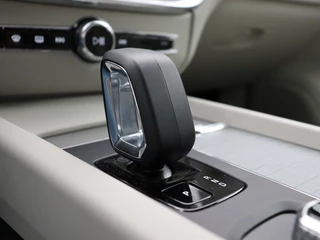 Volvo V60 Volvo V60 B3 AUT(7) ESSENTIAL EDITION GOOGLE MAPS LEDER 18INCH ACC BLIS ST - afbeelding nr 21