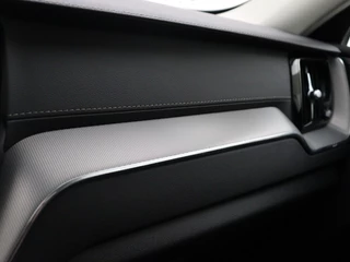 Volvo XC60 Volvo XC60 T8 PLUG-IN HYBRID ULTIMATE DARK 21INCH 360GR CAM FULL-LED SCHUIF - afbeelding nr 33