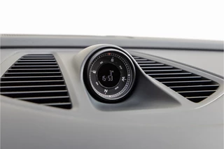 Porsche Macan Porsche Macan 4 100 kWh Panorama, Trekhaak, 22