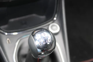 Ford Puma Ford Puma 1.0 EcoBoost Hybrid ST-Line | Airco | Cruise Control | 17 Inch Lichtmetalen Velgen | Privacy Glass | Camera | PDC Achter - afbeelding nr 22