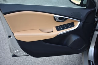 Volvo V40 Volvo V40 T2 122pk Aut. Inscription | Camera | PanoDak | Leder - afbeelding nr 13