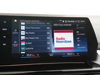 BMW 2 Serie BMW 2-serie Active Tourer 220i M-Sport HARMAN KARDON AUDIO| PANO |360 CAMERA | MEMORY SEAT - afbeelding nr 37