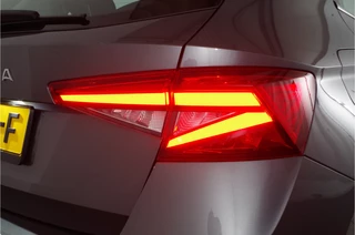 Škoda Fabia ŠKODA Fabia 1.0 TSI Selection 96pk > Camera/cruise/stoelverwarming/sfeerverlichting... | 8542 | - afbeelding nr 15