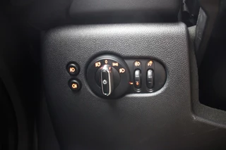 MINI Electric MINI Electric Cooper Charged 33 KWH - Navi, Clima, Cruise - afbeelding nr 18
