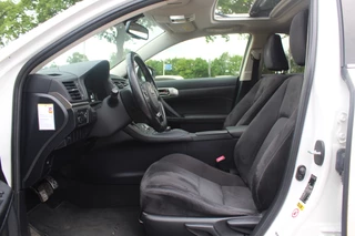 Lexus CT Lexus CT 200h 25th Edition / Camera / Schuifdak / Alcantara / Navigatie / 16'' / Getint glas / Stoelverwarming / Cruise Control - afbeelding nr 10
