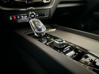 Volvo XC60 Volvo XC60 2.0 T8 Twin Engine AWD Inscription Pano Leer Trek - afbeelding nr 53