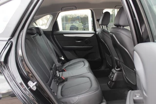 BMW 2 Serie BMW 2 Serie Active Tourer 225xe iPerformance High Executive / Camera / Leder / Head-up / Navigatie / Sportstoelen / 17'' / Stoelverwarming / Cruise Control - afbeelding nr 12