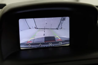 Ford Fiesta Ford Fiesta 1.0 EcoBoost Titanium | Camera | Trekhaak |  Climate control | Navigatie | Cruise control | Verwarmde voorruit | PDC | Regensensor - afbeelding nr 11