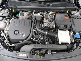 Mercedes-Benz CLA Mercedes-Benz CLA 250e AMG // Panoramadak // Memory // Sfeerverlichting // MultiBeam LED // Keyless // Night Pakket // Augmented Reality - afbeelding nr 8