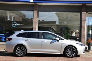 Toyota Corolla Touring Sports Toyota Corolla Touring Sports 1.8 Hybrid Dynamic Team Navi HuD LED Camera ACC Dodehoek - afbeelding nr 2