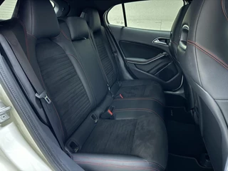 Mercedes-Benz GLA Mercedes GLA-klasse 180 AMG Night Edition Pano Sfeer NAP - afbeelding nr 25