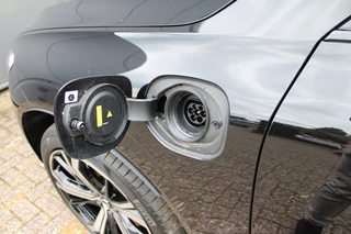 Volvo XC60 Volvo XC60 2.0 T8 Plug-in hybrid AWD Plus Dark | Luchtvering | 360 | H&K | Trekhaak - afbeelding nr 46
