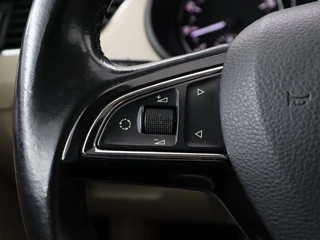 Škoda Octavia Skoda Octavia 1.2 TSI Elegance | Panoramadak | Leder |  Stoelverwarming | Xenon | Navigatie | Climate control | Keyless | Bluetooth | Cruise control - afbeelding nr 18