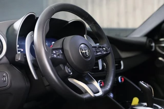 Alfa Romeo Giulia Alfa Romeo GIULIA 2.0 T GME AWD Tributo Italiano / FACELIFT / Digital Cockpit / Acc / HK / Leder / Elek Stoelen / Camera / 19 Inch - afbeelding nr 10