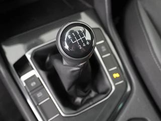 Volkswagen Tiguan - Navigatie - Climate control - Adaptieve Cruise control - 17 inch LM velgen - 1600 KG trekgewicht - 12 maanden garantie - afbeelding nr 37