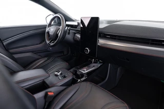 Ford Mustang Mach-E - afbeelding nr 4