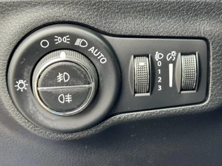 Jeep Compass Jeep COMPASS 1.4 MultiAir Sport Cruise control Climate control Apple / Android DAB Achteruitrijcamera - afbeelding nr 26