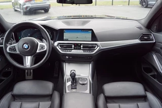 BMW 3 Serie BMW 3 Serie 330e Touring M Sport / Panodak / Leer / Trekhaak / Head-up/ Laser/Harman Kardon - afbeelding nr 4